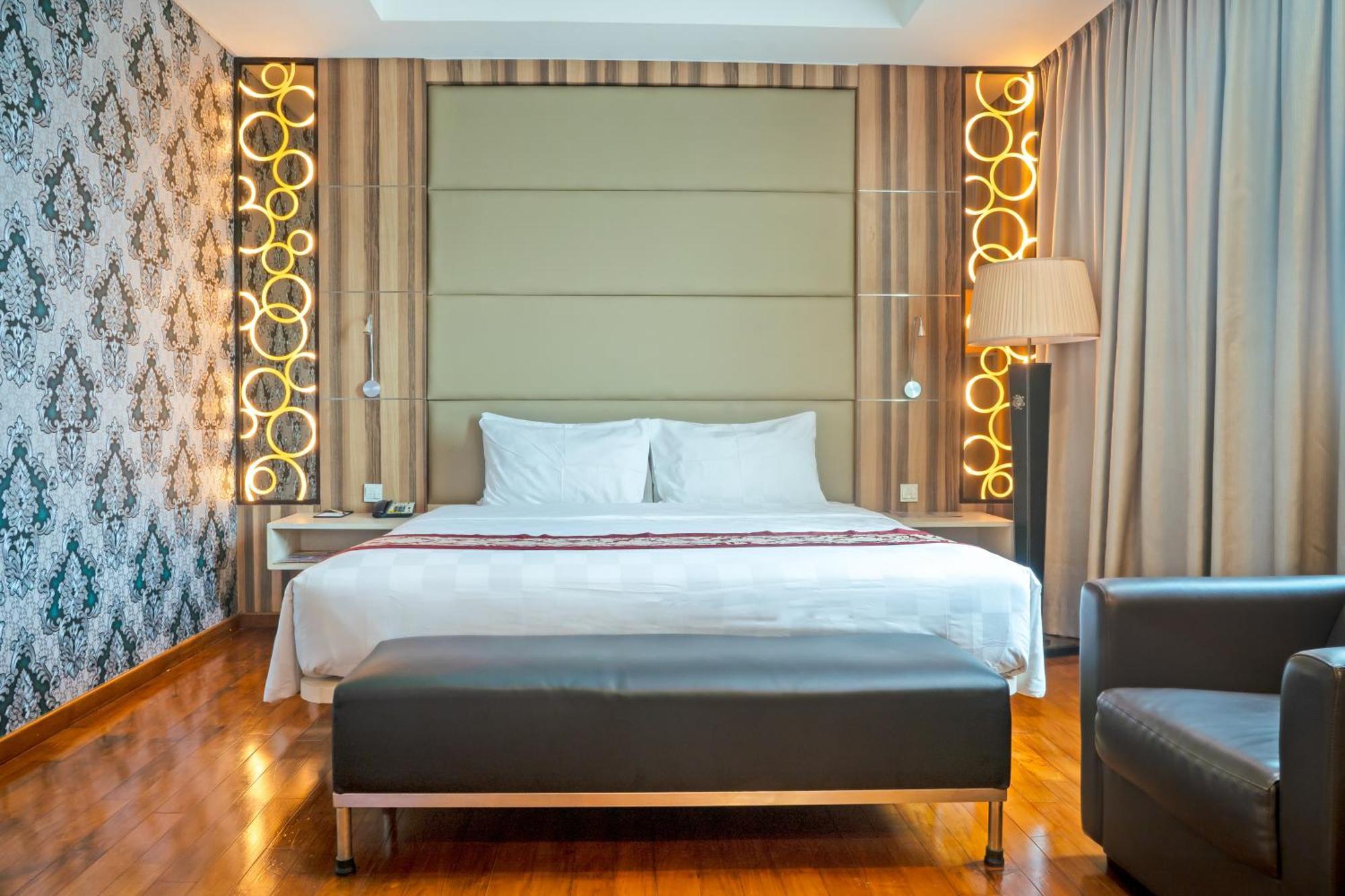 Nagoya Hill Hotel Batam Eksteriør bilde