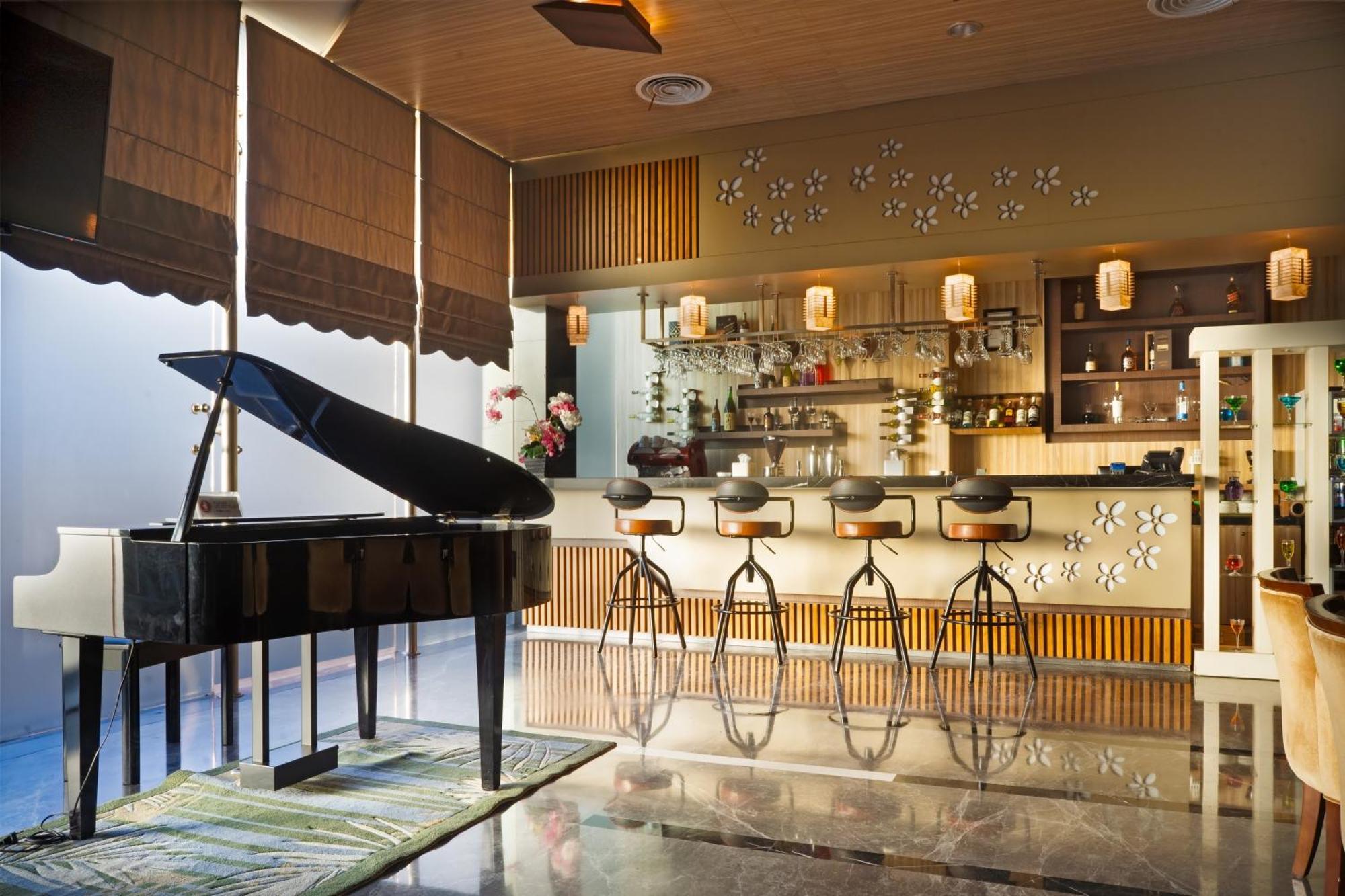 Nagoya Hill Hotel Batam Eksteriør bilde