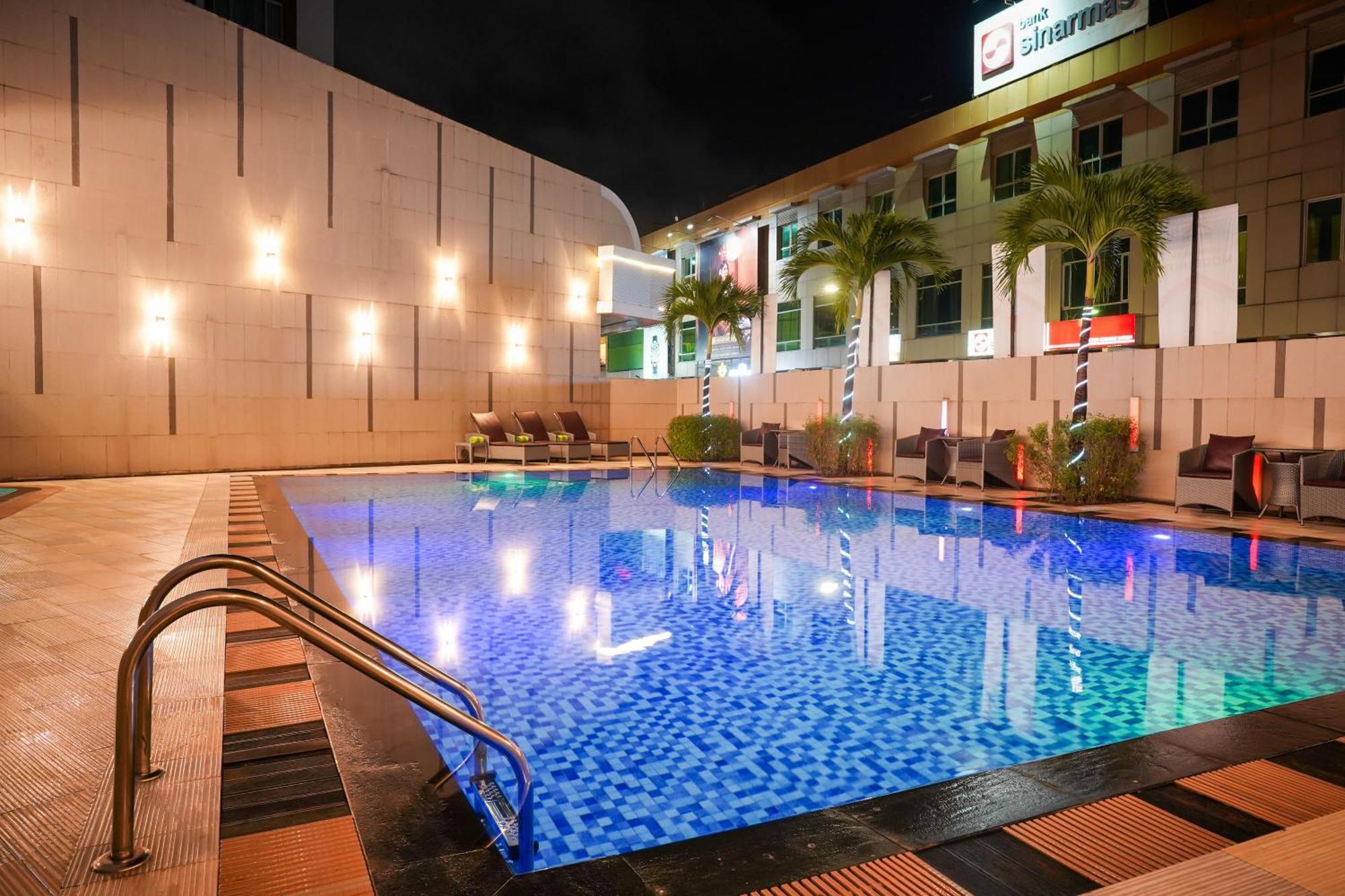 Nagoya Hill Hotel Batam Eksteriør bilde
