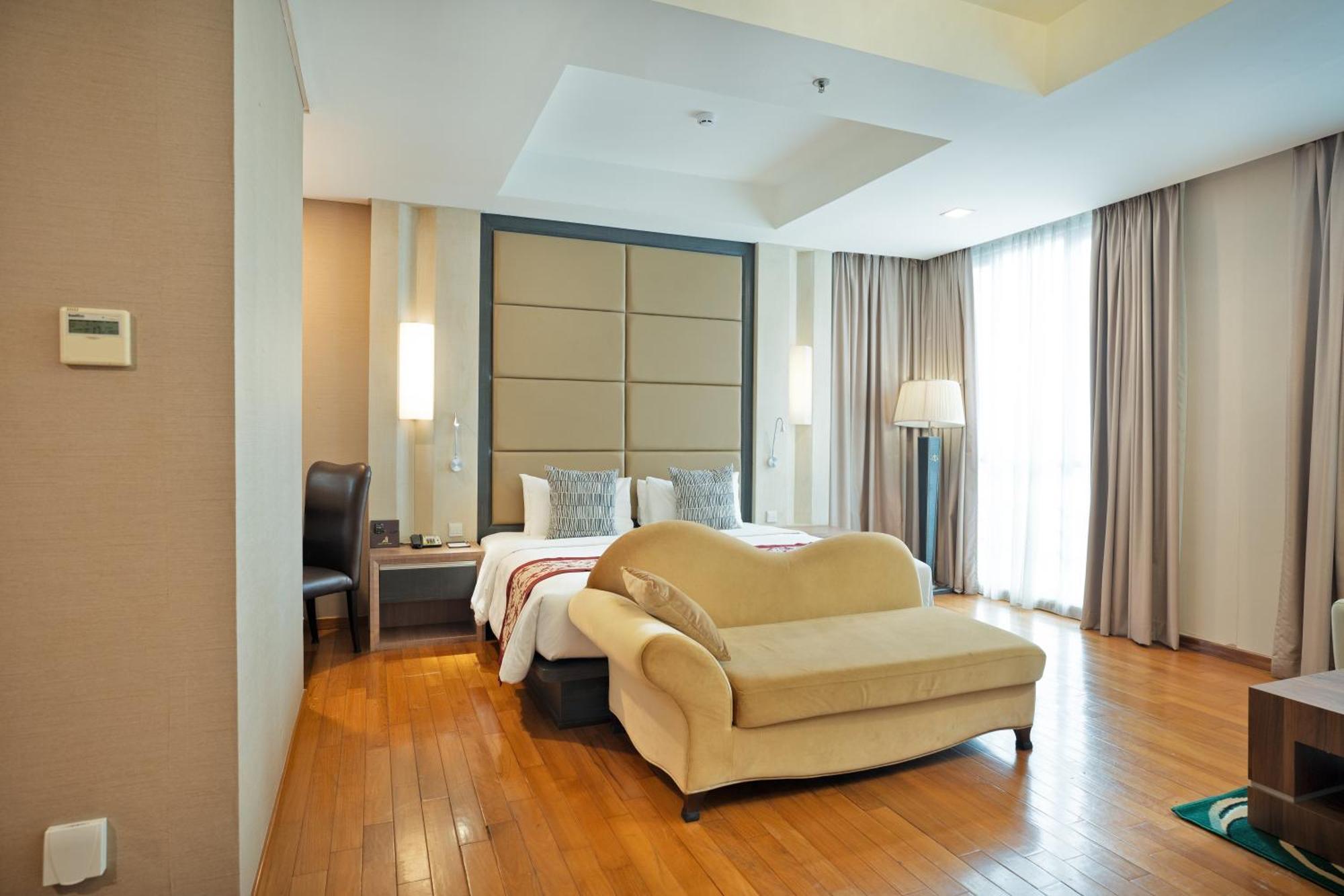 Nagoya Hill Hotel Batam Eksteriør bilde
