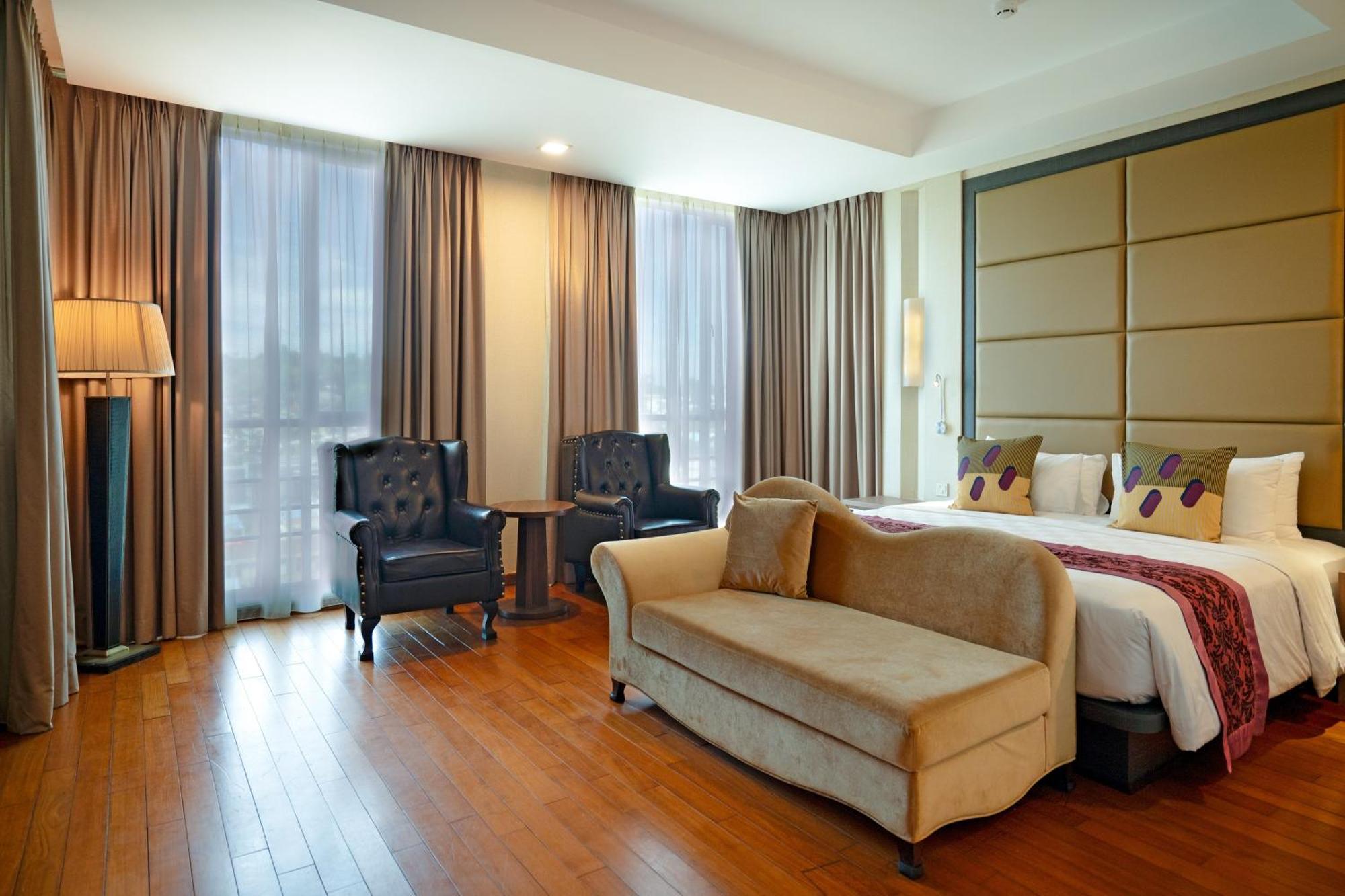 Nagoya Hill Hotel Batam Eksteriør bilde