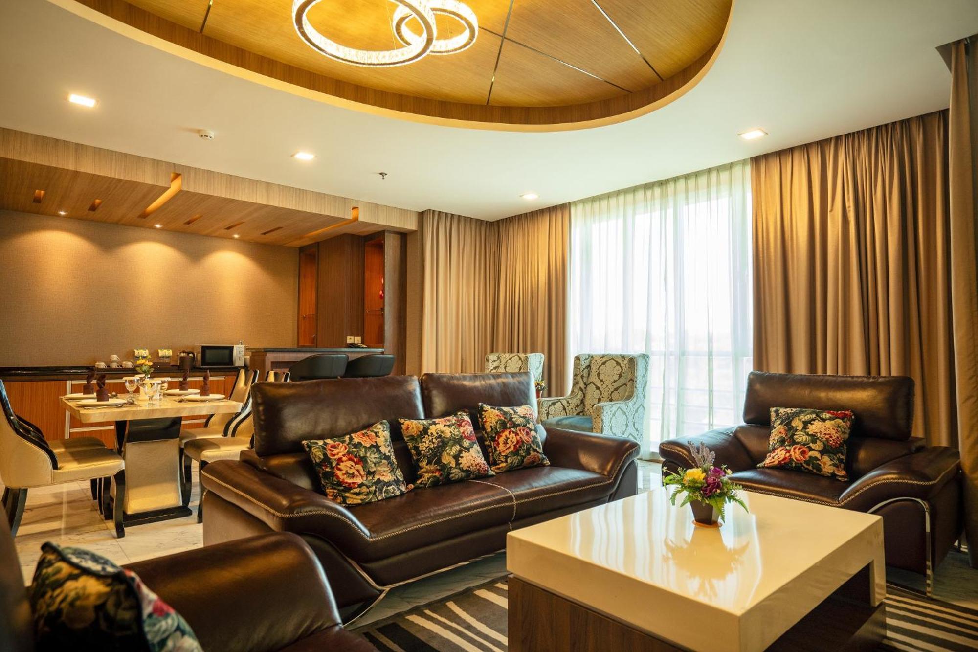 Nagoya Hill Hotel Batam Eksteriør bilde