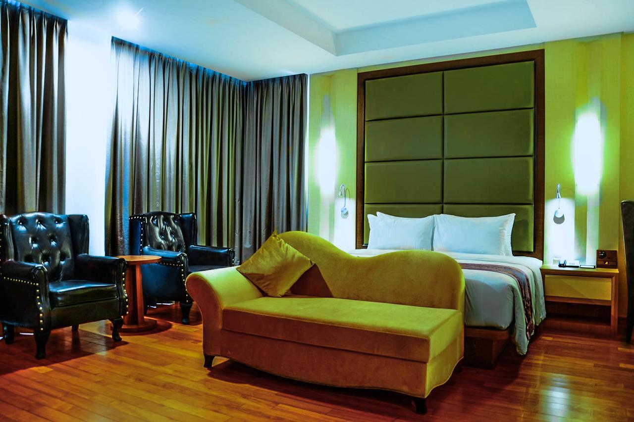 Nagoya Hill Hotel Batam Eksteriør bilde